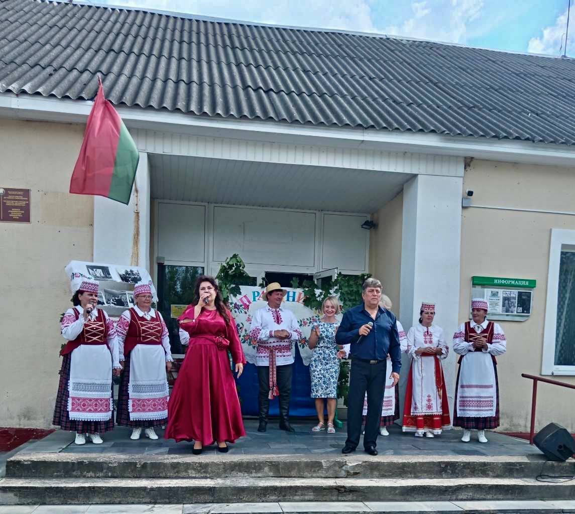 Вы сейчас просматриваете На Дятловщине есть хорошая традиция отмечать праздники деревень, улиц и дворов