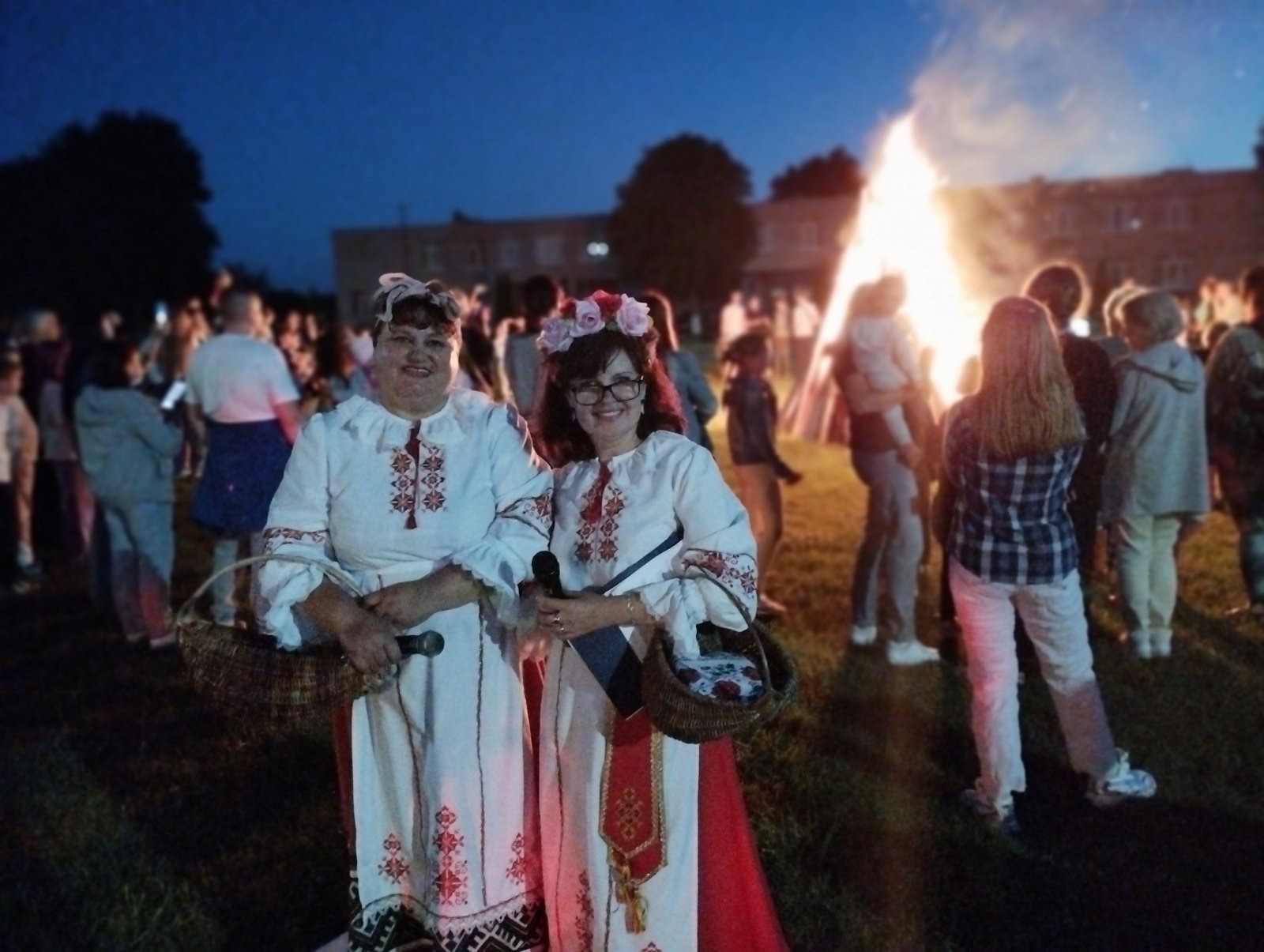 Вы сейчас просматриваете «Разгорайся купальский костер»