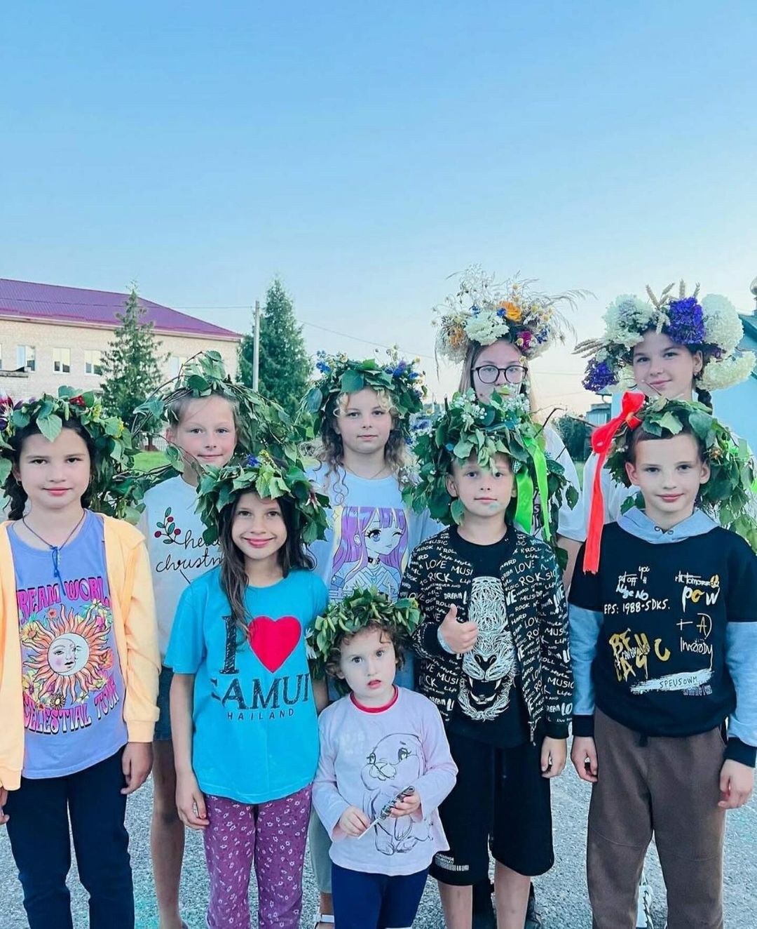 Вы сейчас просматриваете «А в ночь на Купала солнце весело играло».