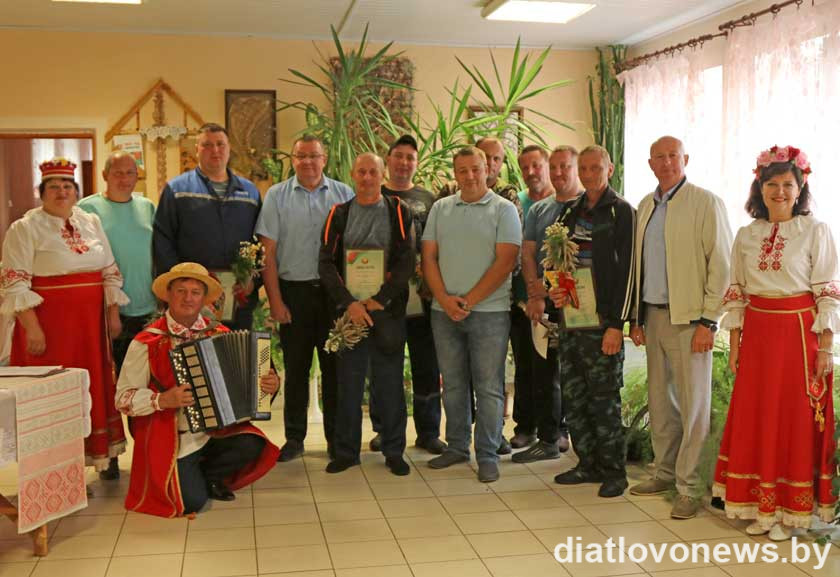 Людзі працы. І слава, і гонар. Лідары жніўнага сезона ААТ “Дварэц-Агра”