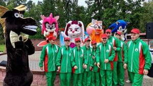 Подробнее о статье Образцовая студия ростовых кукол «Яркий праздник для всех» на открытии площадки для бочче-спорта в Щучинском районе