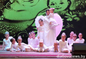 Подробнее о статье Лепшыя песні – для любімых матуляў (+відэа)