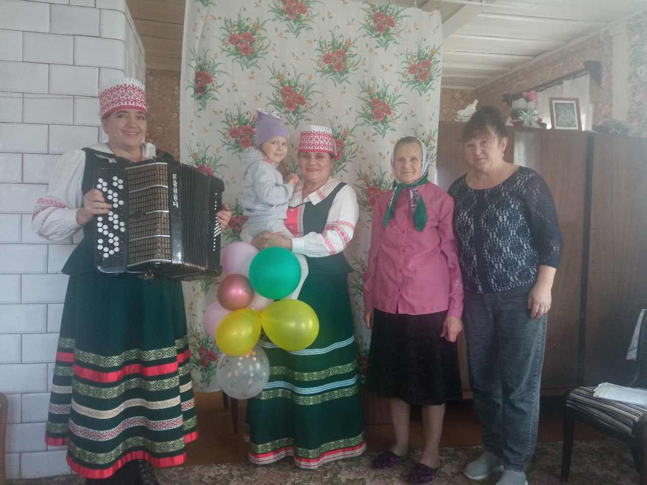 Вы сейчас просматриваете С визитом добра, радости и песни