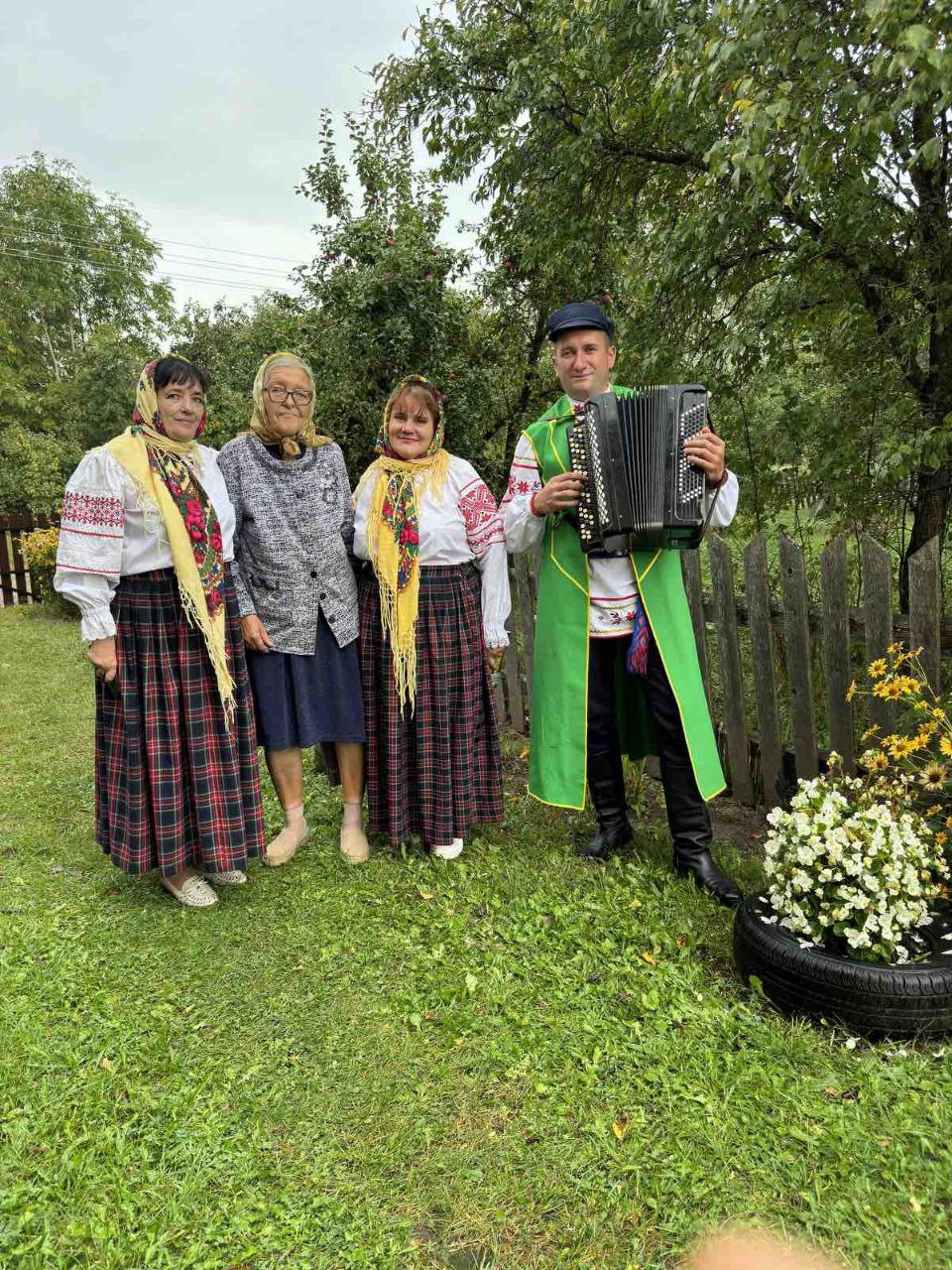 Вы сейчас просматриваете  С ВИЗИТОМ ДОБРА, РАДОСТИ И ПЕСНИ