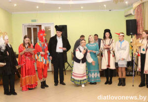 Подробнее о статье На моладзевым календары Дзятлаўшчыны – “Святкі.by”