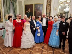 Подробнее о статье Рожденственский бал в Мирском замке