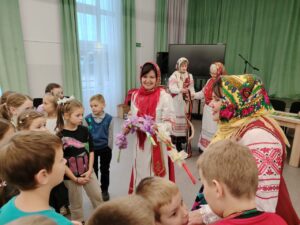 Подробнее о статье “Кірмашовыя забавы”