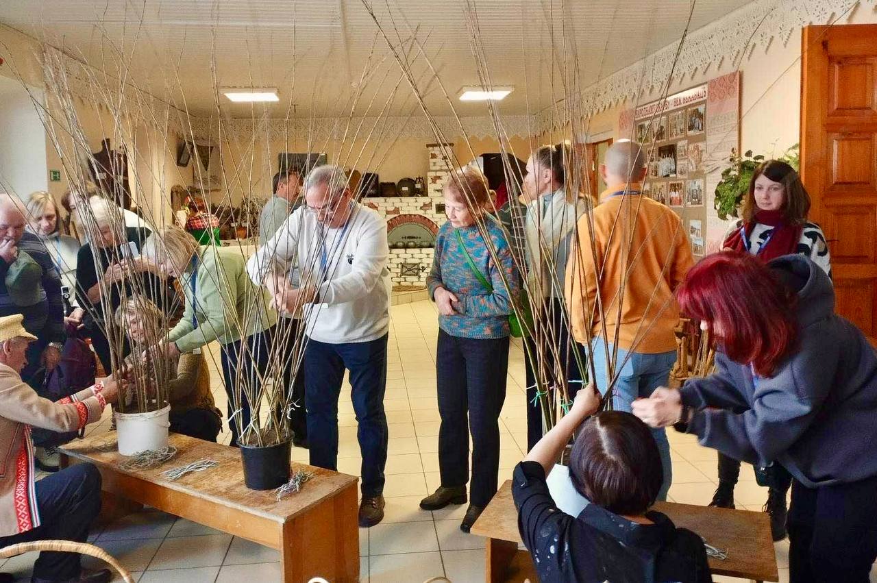 Вы сейчас просматриваете “Шчыра вітаем, у госці запрашаем”