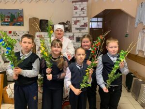 Подробнее о статье ЯДНАЕМСЯ РАМЕСТВАМІ