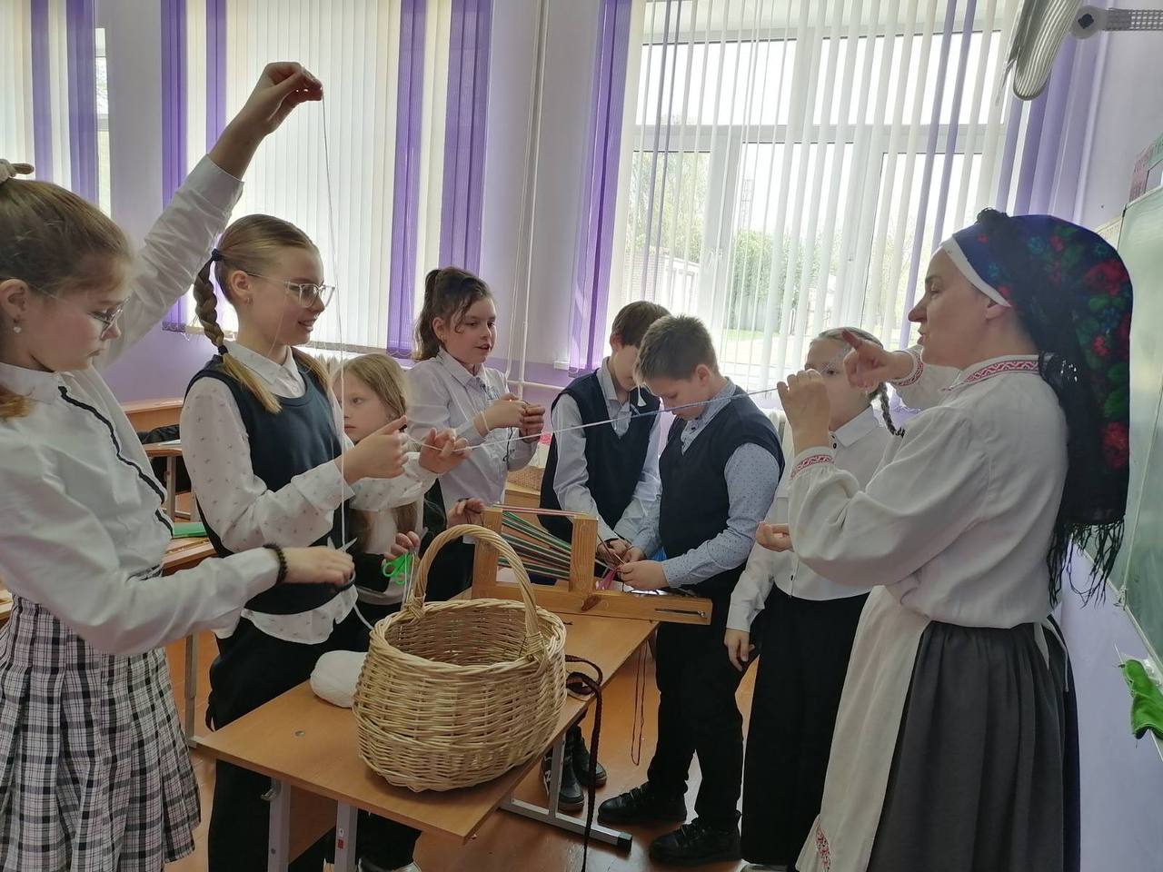 Вы сейчас просматриваете ЯДНАЕМСЯ РАМЕСТВАМІ 