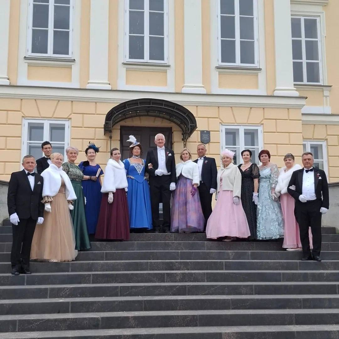 Вы сейчас просматриваете «Большой бал Воловичей»