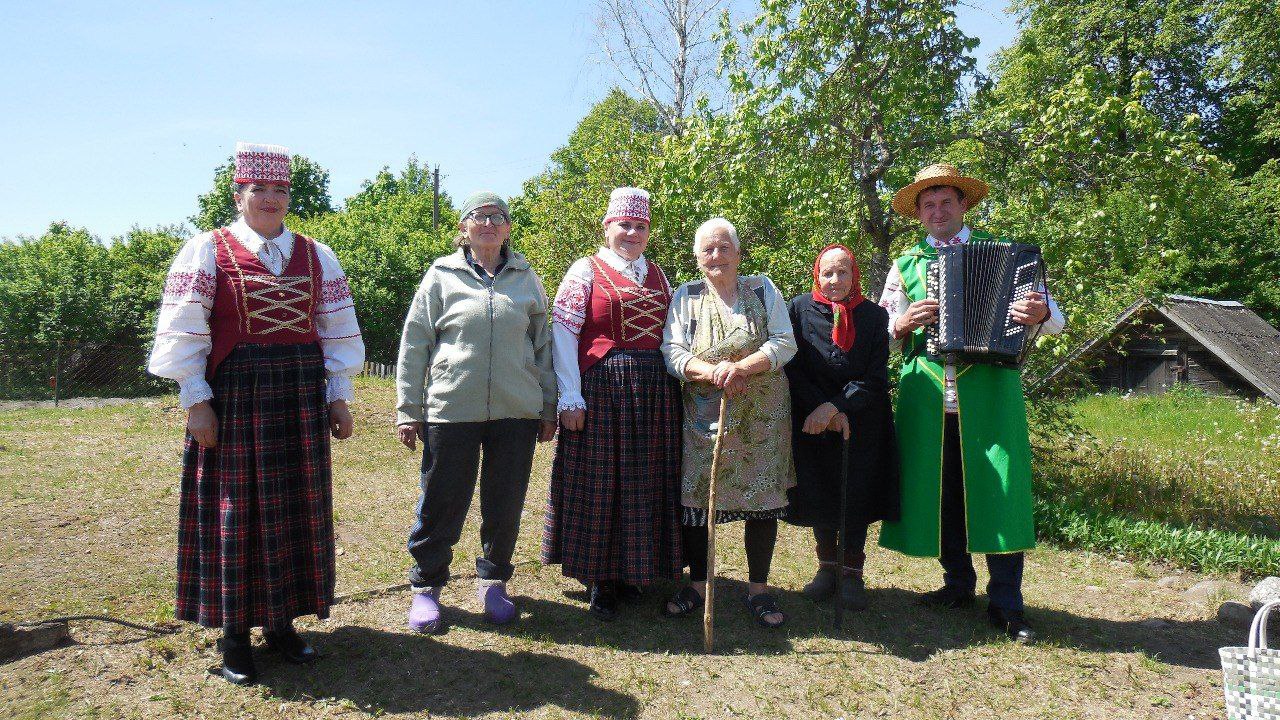Вы сейчас просматриваете «Венец всех ценностей-семья»