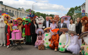 Подробнее о статье “Дзятлава, усміхніся, у свет цудаў акуніся!”