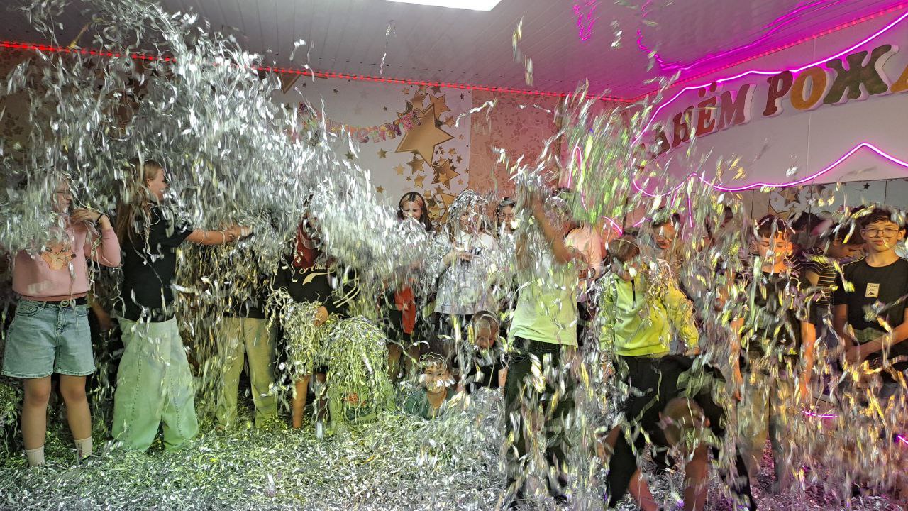 Вы сейчас просматриваете Лето – время громкого смеха и ярких эмоций! ✨