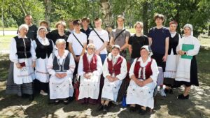 Подробнее о статье “Фальклорныя скарбы Дзятлаўшчыны»