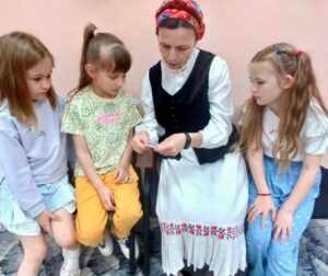 Подробнее о статье «Арнаменты в традиционной вышивке»