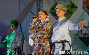 Подробнее о статье Дзень Незалежнасці: песні, танцы, добры настрой