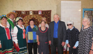 Подробнее о статье Хвіліны душэўнасці. 90 зімаў і вёснаў Генадзя Сухоцкага