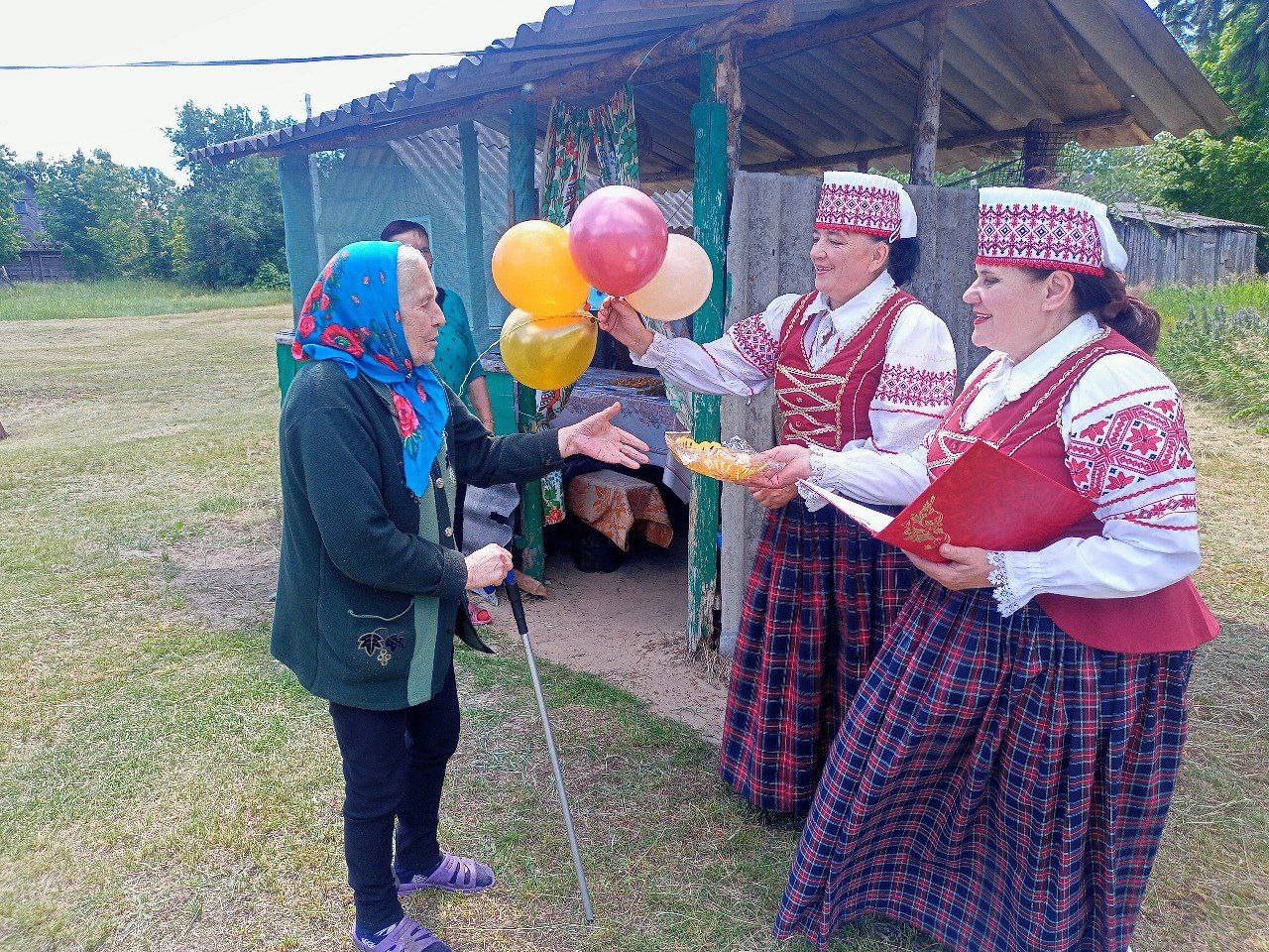 Вы сейчас просматриваете С визитом добра, радости и песни