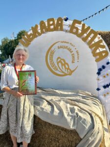 Подробнее о статье Дятловчане приняли участие в каравай-фесте «Бацькава булка» в Свислочи