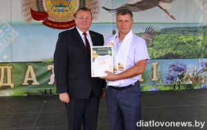 Подробнее о статье “Дажынкі-2025” на Дзятлаўшчыне.  Славім герояў жніва!