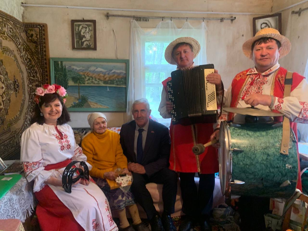 Вы сейчас просматриваете С визитом добра, радости и песни💐🌼🌺