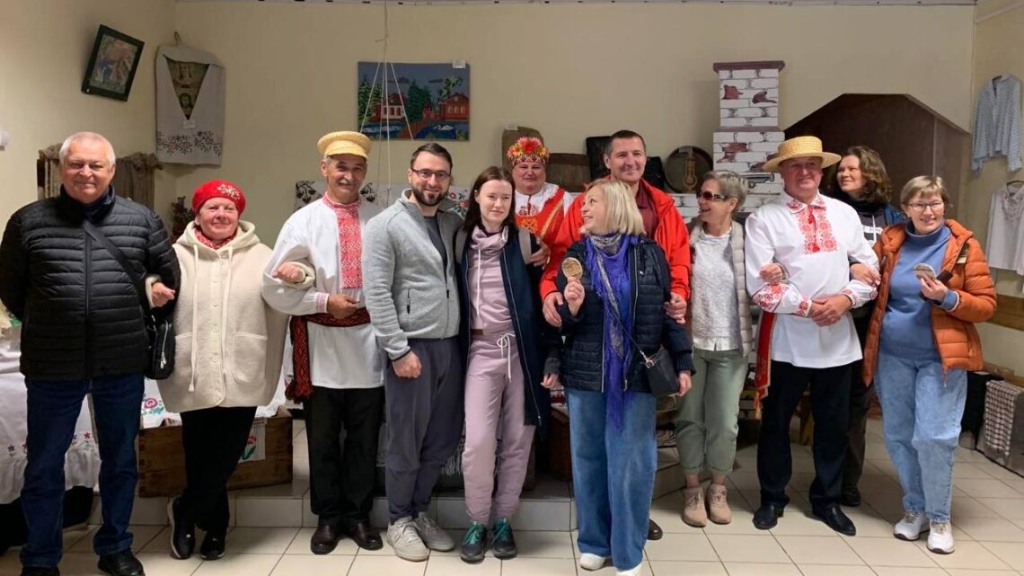 В аг. Дворец туристический сезон продолжается…