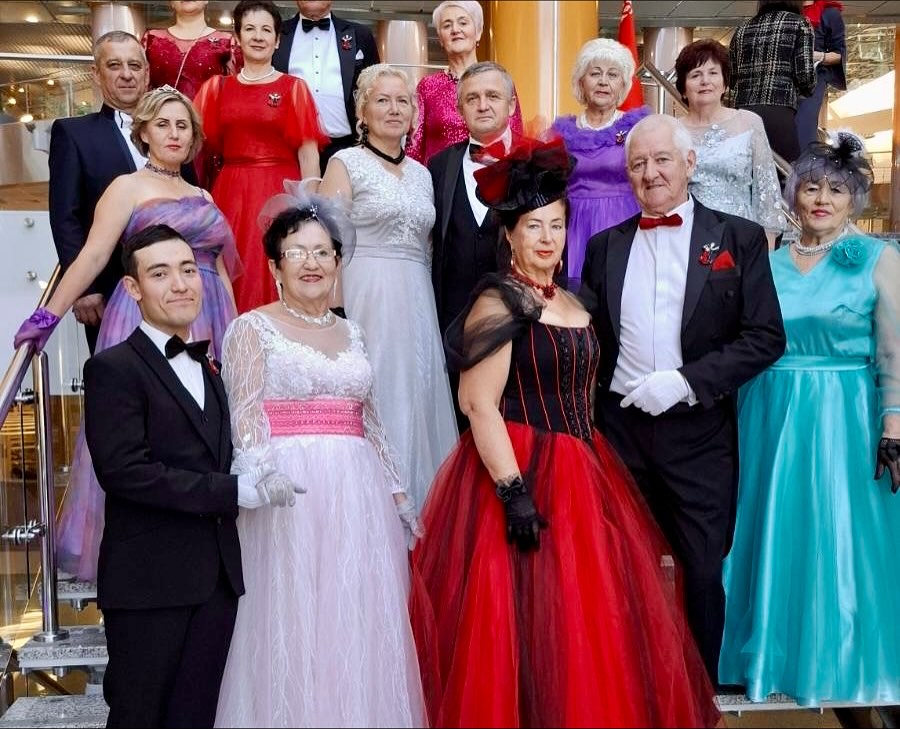 Вы сейчас просматриваете Осенний бал в Национальной библиотеке в Минске