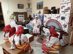 Подробнее о статье «Пасядзелкі каля печы ў цетачкі Марылі»