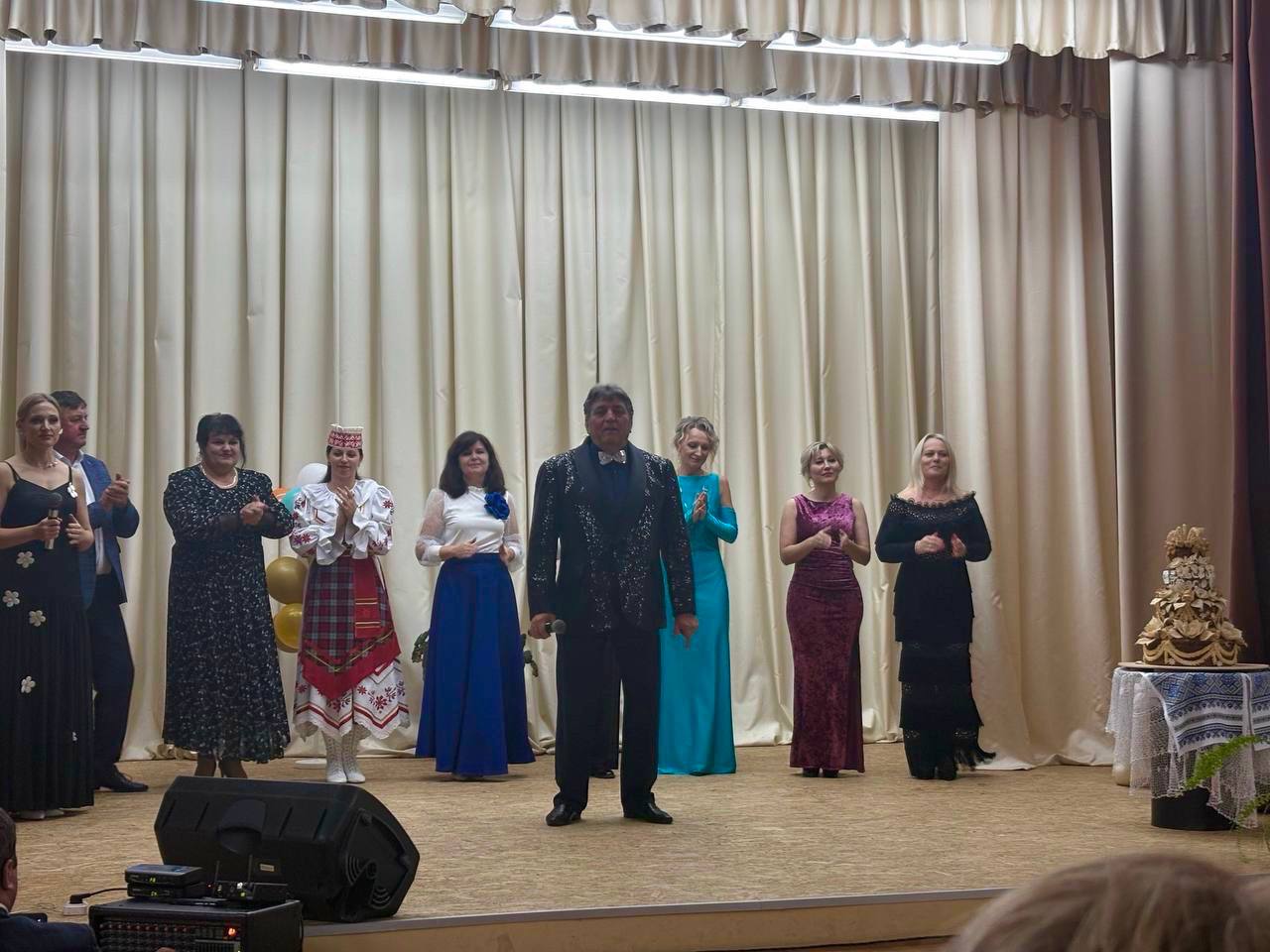 Вы сейчас просматриваете «Человек трудом славится»