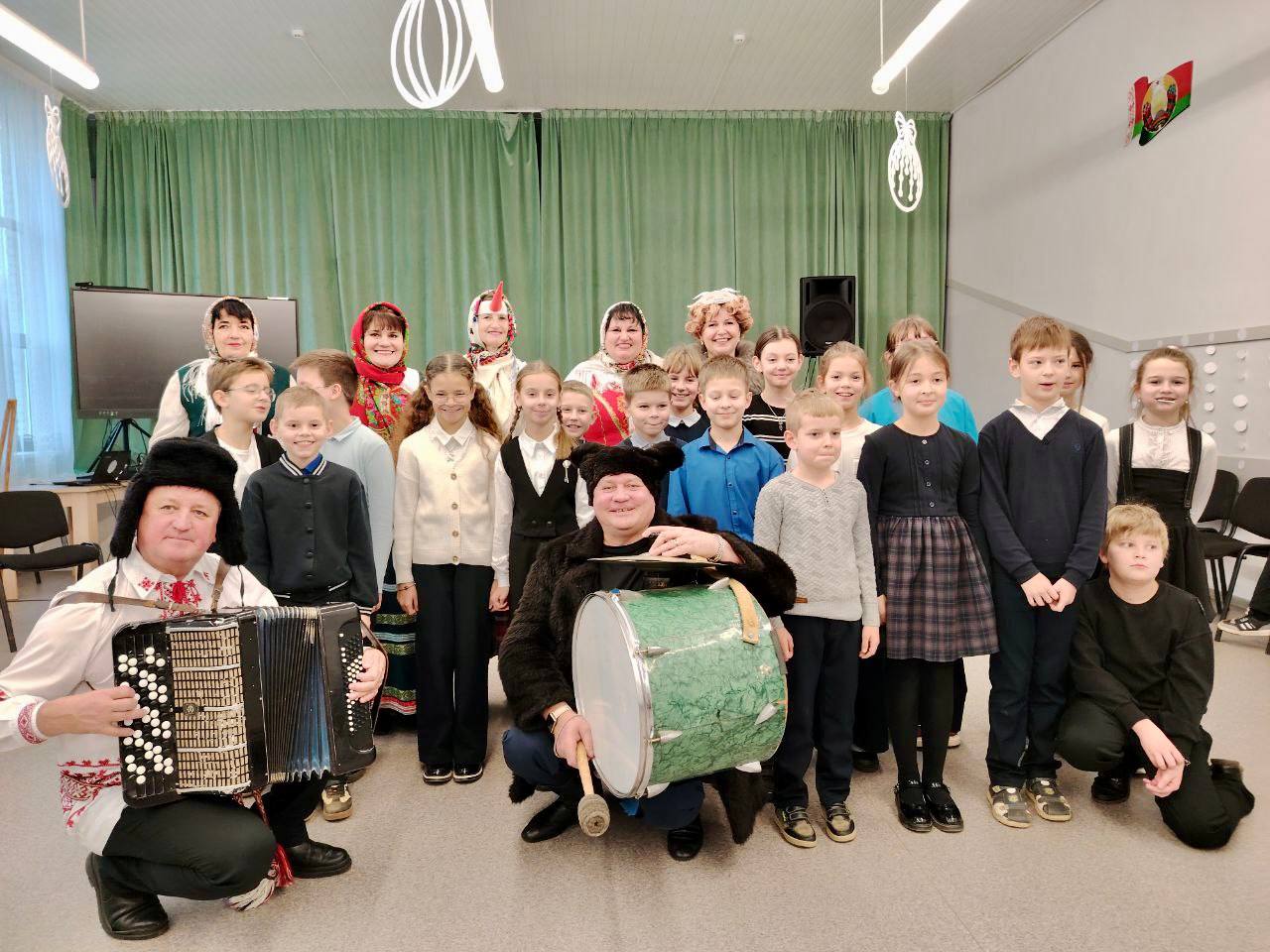 Вы сейчас просматриваете «Ішла каляда, калядуючы!» 