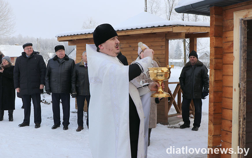 Вы сейчас просматриваете У гарпасёлку Казлоўшчына асвяцілі купель