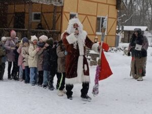 Подробнее о статье «Зімовыя забавы каля дуба”