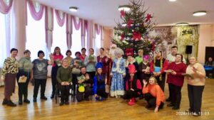 Подробнее о статье «Забавы у новогодней ёлки»