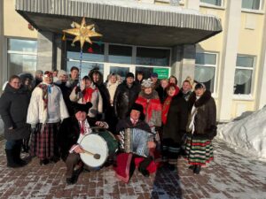 Подробнее о статье Павіншавалі “З Калядамі!” працоўны калектыў СХФ “Агра-Мілк”