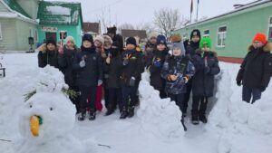 Подробнее о статье ❄️ Избушка сбежала, но доброта победила!