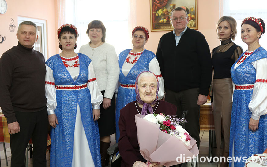 Вы сейчас просматриваете Год беларускай жанчыны. Доўгажыхарка Юлія Гульнік – славутасць для аддзялення