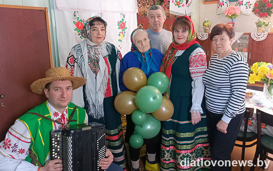 Подробнее о статье Праект “Жамчужыны зямлі Дзятлаўскай”. Надзея Драган: “Мой дзень пачынаецца з малітвы”