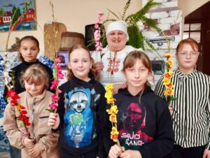 Подробнее о статье 🌿 Вербніца ў Дварэцкім Доме культуры! 🌿