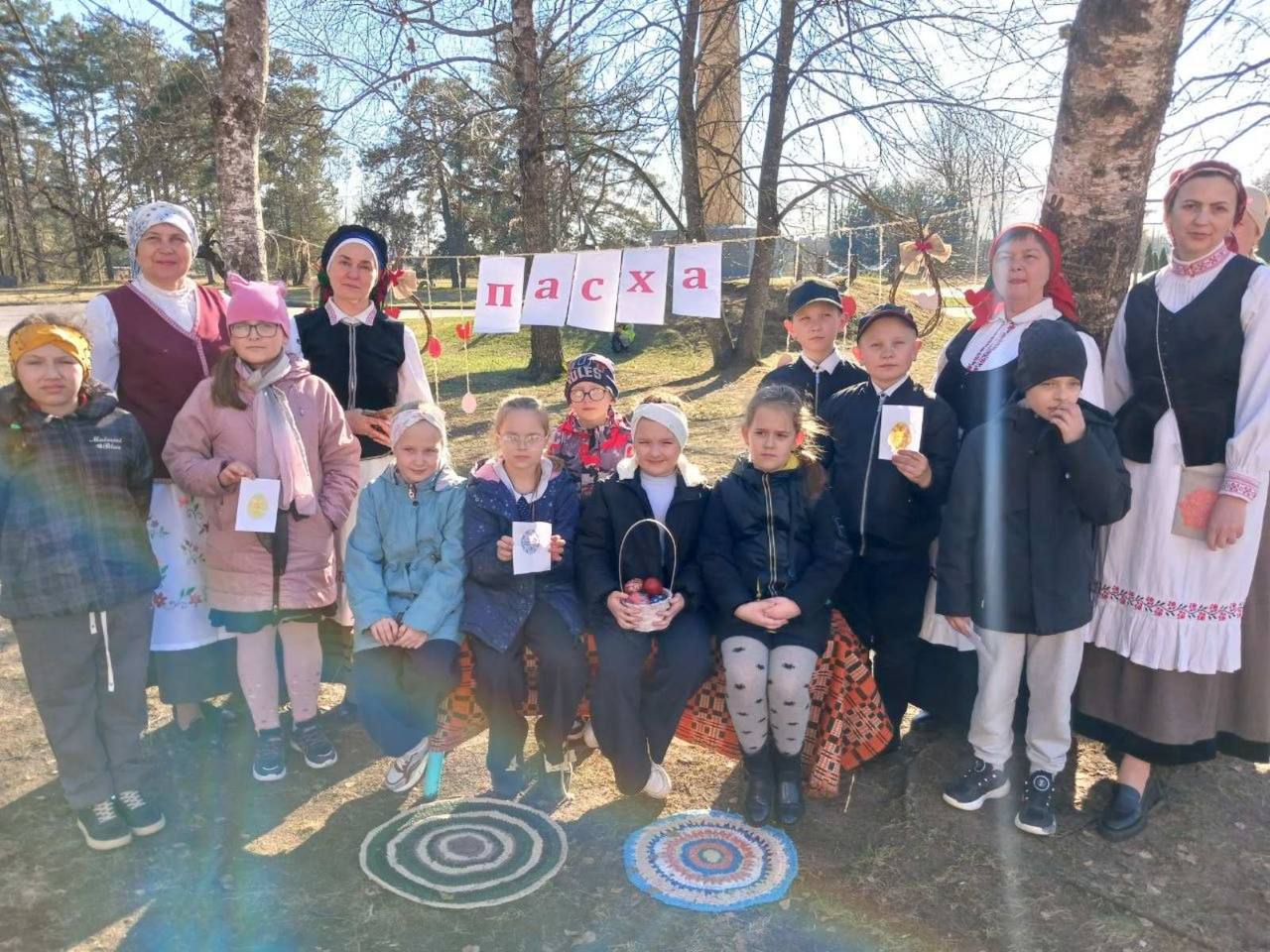 Подробнее о статье «Сцежкамі продкаў»