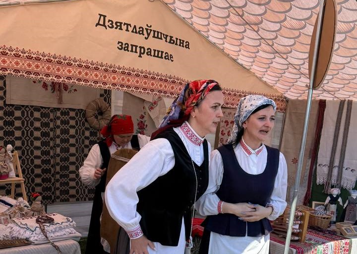 Подробнее о статье «Танцуем па-даўнейшаму»