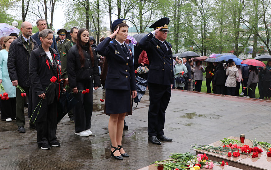 Подробнее о статье Нам даверана памяць. Не згасне слава тых, хто набліжаў Перамогу