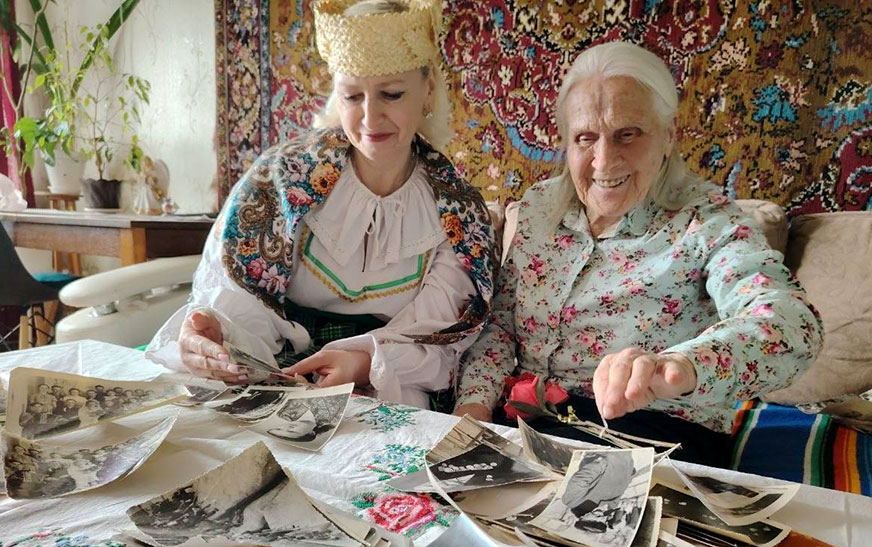 Подробнее о статье Вяселле па беларускіх канонах: спадчына, якую беражэ жанчына