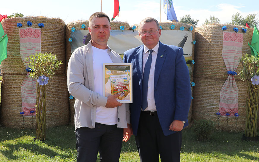 Подробнее о статье Збожжа – у засеках, каравай – на стале