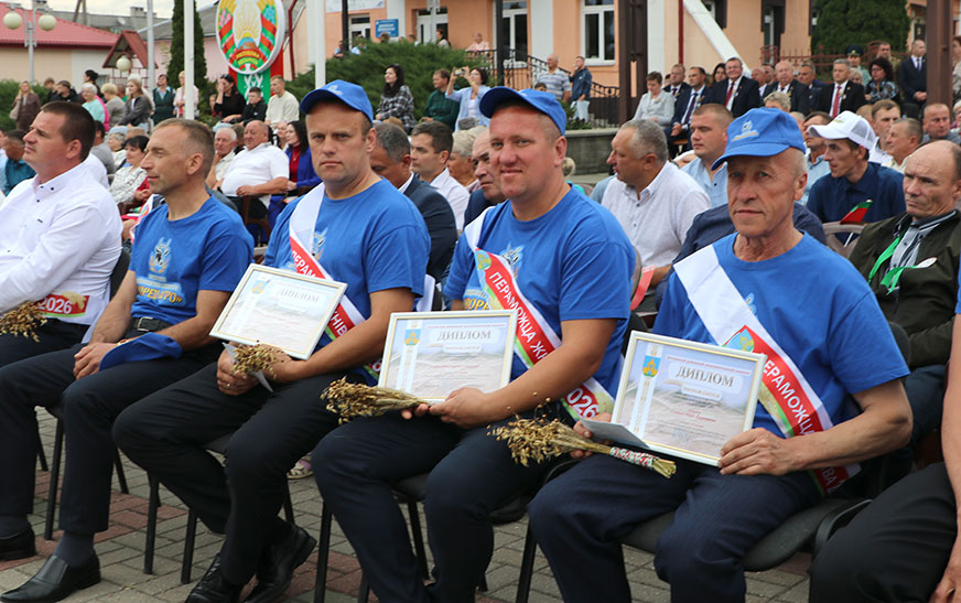 Подробнее о статье Фестываль залатога каравая – “Дажынкі-2026” у Дзятлаве