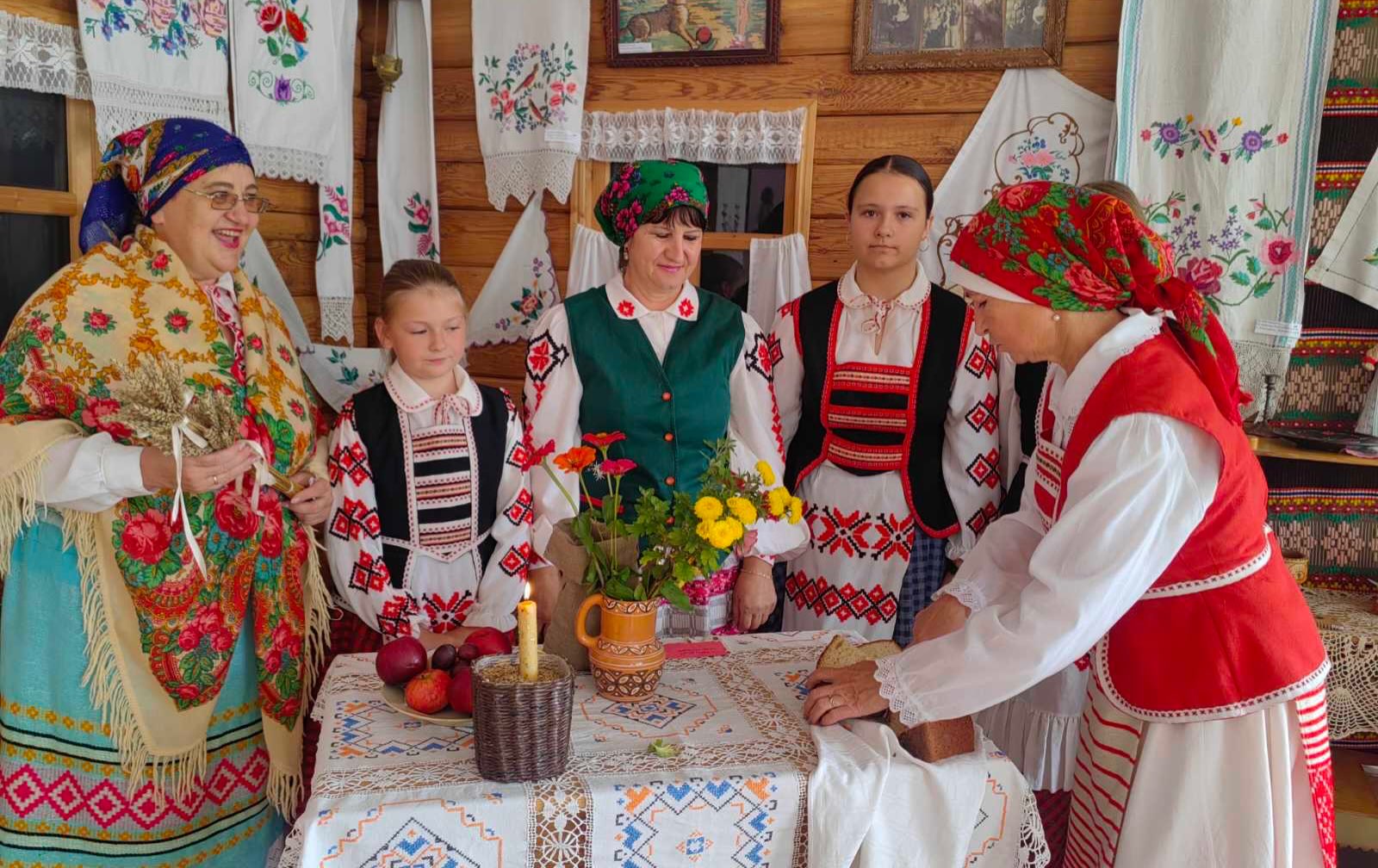 Подробнее о статье 🍂Восеньскі «Багач» завітаў да школьнікаў!🌾